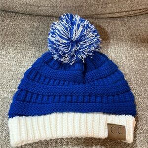 C.C Women’s Royal Blue and White Knit Beanie